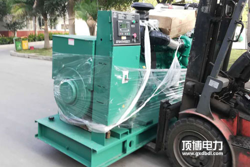 康明斯發電機組欠壓報警停機什么原因