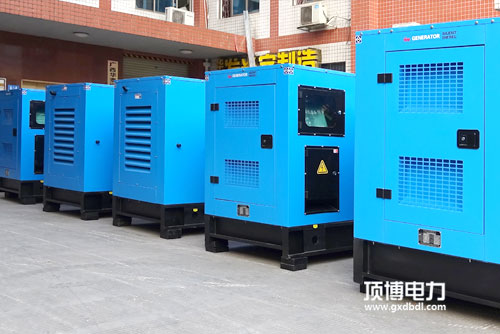 4臺10kw汽油發電機